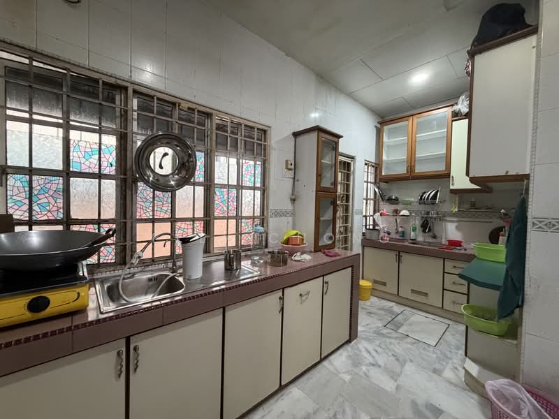 Rumah Teres untuk Dijual di Batu 9 (Cheras) - Elly Chong - PropertyGuru.com.my