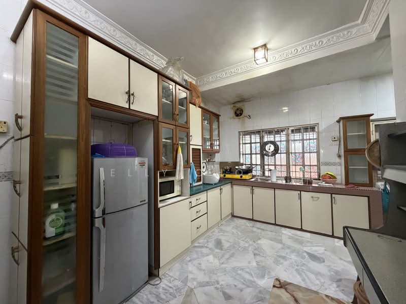 Rumah Teres untuk Dijual di Batu 9 (Cheras) - Elly Chong - PropertyGuru.com.my