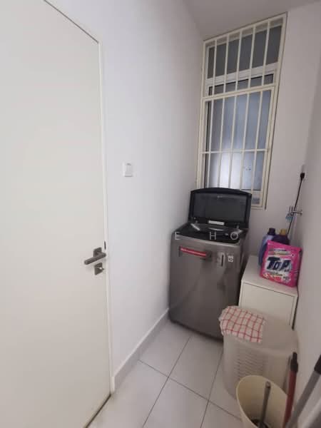 Service Residence for Rent at Skypod Residence - Wennie Ho - Interior - PropertyGuru.com.my