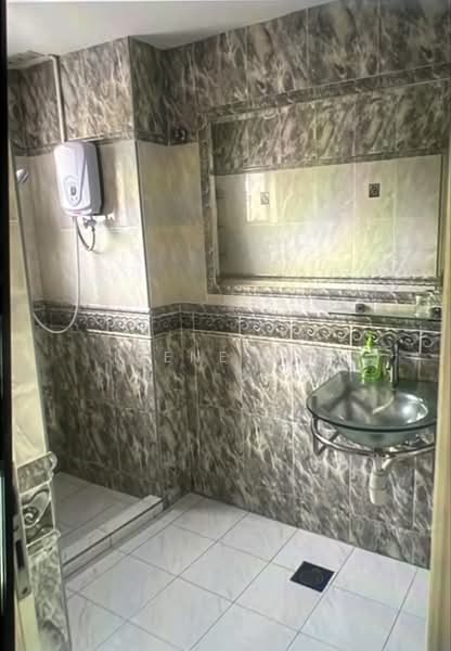 Rumah Bandar untuk Dijual di Bandar Sri Permaisuri (Cheras) - Irene Lee - Bathroom - PropertyGuru.com.my