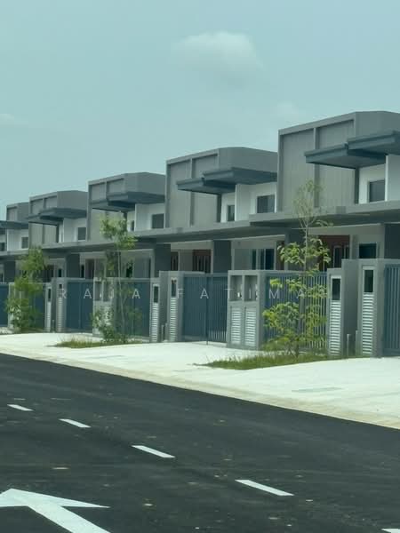 Rumah Teres untuk Dijual di Dengkil (Selangor) - Raja Fatimah - Exterior - PropertyGuru.com.my