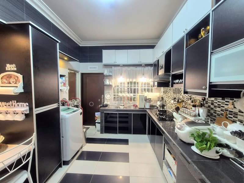 Terraced House for Sale in Taman Bayu Perdana (Klang) - John Tee - Kitchen - PropertyGuru.com.my