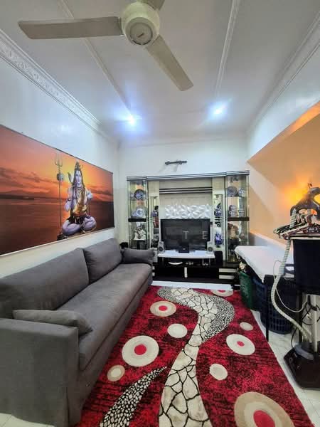 Terraced House for Sale in Taman Bayu Perdana (Klang) - John Tee - Living Room - PropertyGuru.com.my