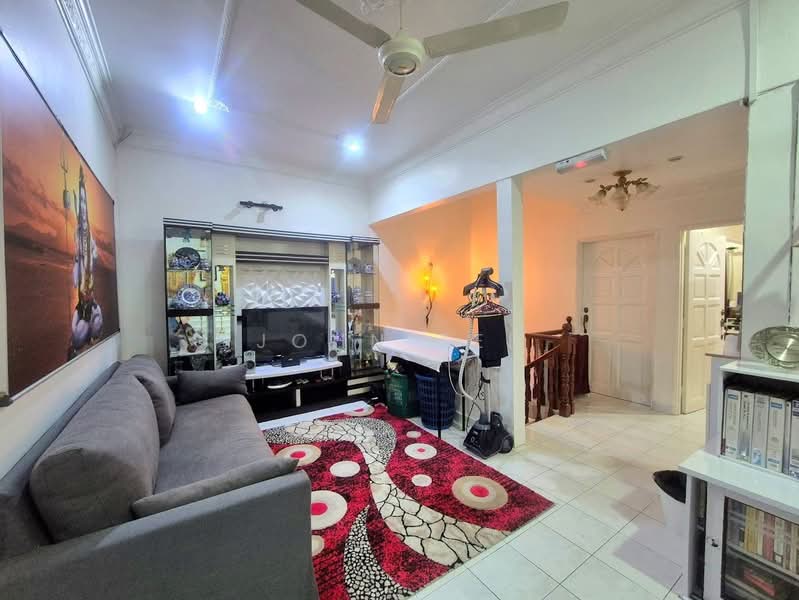 Terraced House for Sale in Taman Bayu Perdana (Klang) - John Tee - Living Room - PropertyGuru.com.my