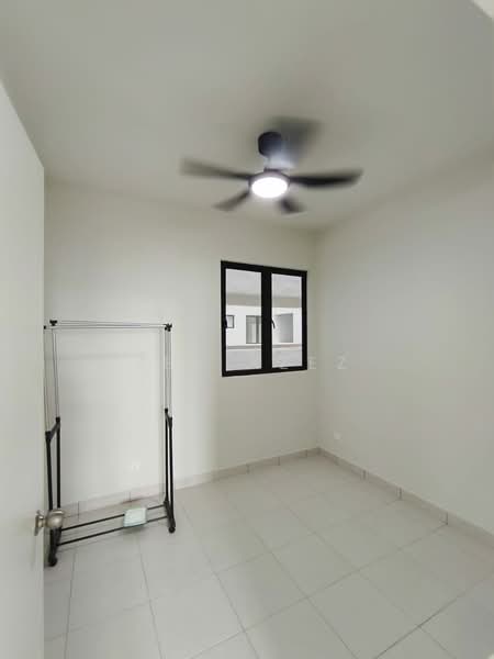 Pangsapuri untuk Disewa di Residensi Max - Zev Azez - PropertyGuru.com.my