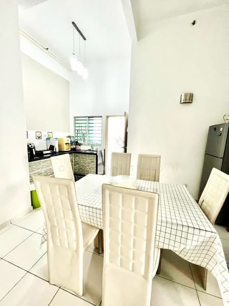 Kondominium untuk Disewa di One World 1 - Bosco Teoh - Dining Room - PropertyGuru.com.my