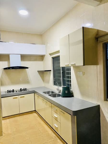 Rumah Teres 2 Tingkat untuk Disewa di TAMAN PUCHONG UTAMA (Puchong) - Kow Tze Fui - Kitchen - PropertyGuru.com.my
