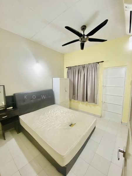 Rumah Teres 2 Tingkat untuk Disewa di TAMAN PUCHONG UTAMA (Puchong) - Kow Tze Fui - Bedroom - PropertyGuru.com.my
