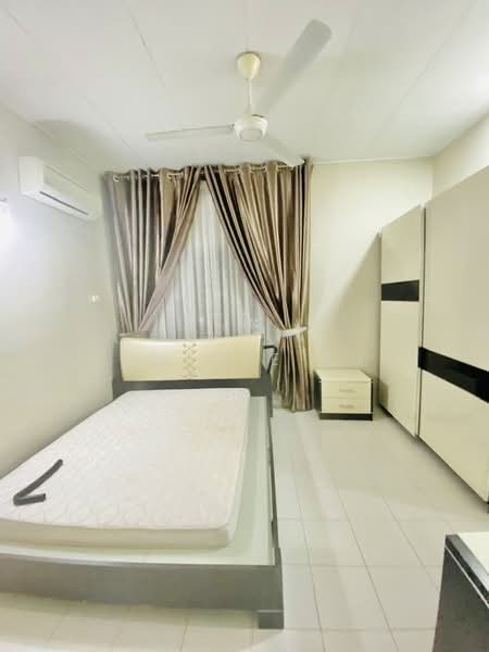 Rumah Teres 2 Tingkat untuk Disewa di TAMAN PUCHONG UTAMA (Puchong) - Kow Tze Fui - Bedroom - PropertyGuru.com.my