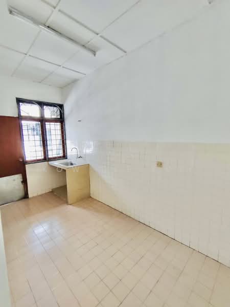 Townhouse for Sale in Taman Bukit Teratai (Ampang) - Kow Tze Fui - Kitchen - PropertyGuru.com.my