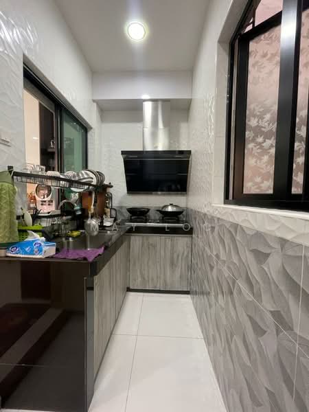 Kondominium untuk Disewa di Treetops Residence - May Loo - Kitchen - PropertyGuru.com.my