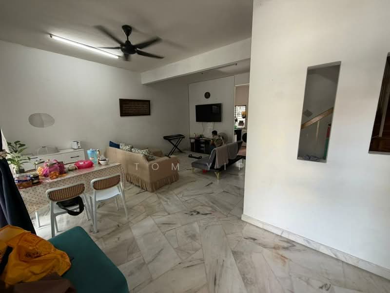 Terraced House for Sale in Saujana Rawang (Rawang) - Tom Yip - Living Room - PropertyGuru.com.my