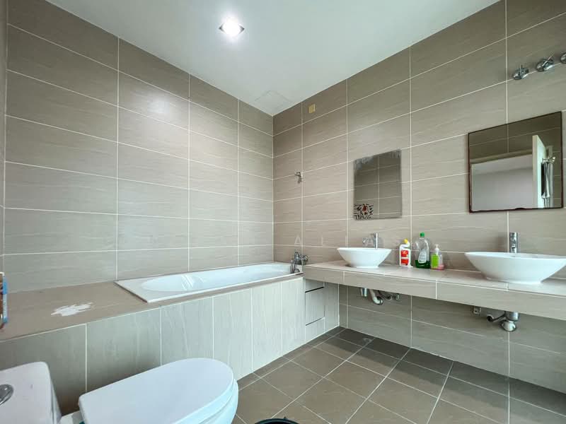 Rumah Teres 3-Tingkat untuk Dijual di Cyberjaya (Selangor) - Izzah Alias - Bathroom - PropertyGuru.com.my