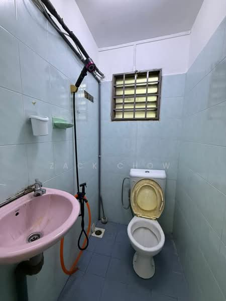 Rumah Teres 2 Tingkat untuk Dijual di Taman Rinting (Masai) - Zack Chow - Bathroom - PropertyGuru.com.my