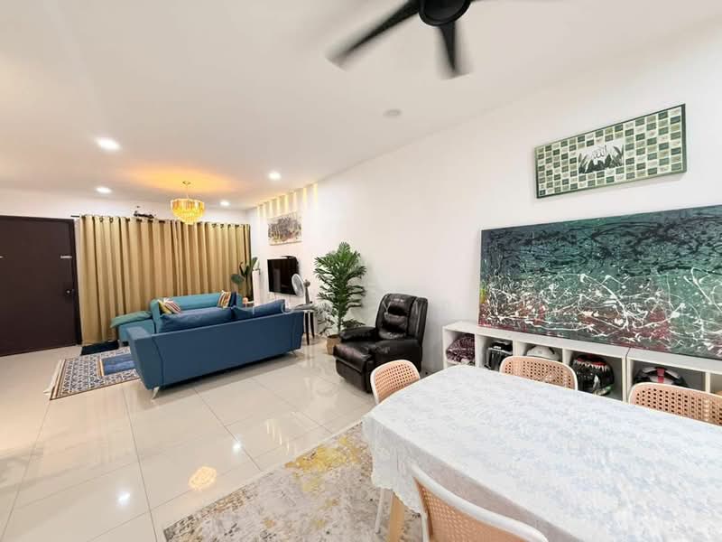 Rumah Teres 3 Tingkat untuk Dijual di Tamansari (Rawang) - Tom Yip - Living Room - PropertyGuru.com.my