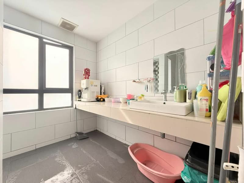 Rumah Teres 3 Tingkat untuk Dijual di Tamansari (Rawang) - Tom Yip - Bathroom - PropertyGuru.com.my