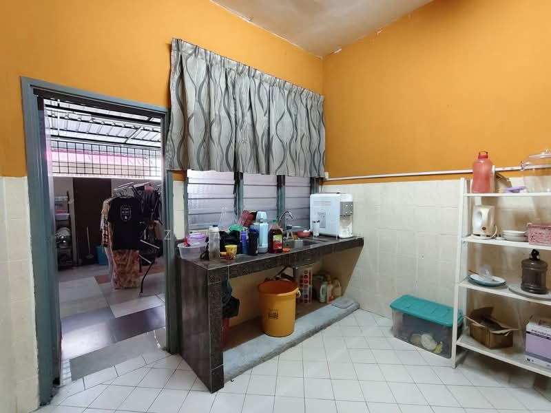 2-storey Terraced House for Sale in Taman Lestari Putra (Seri Kembangan) - Izzah Alias - PropertyGuru.com.my