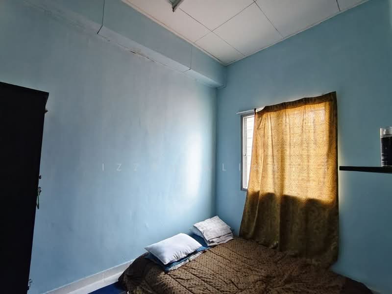 2-storey Terraced House for Sale in Taman Lestari Putra (Seri Kembangan) - Izzah Alias - PropertyGuru.com.my