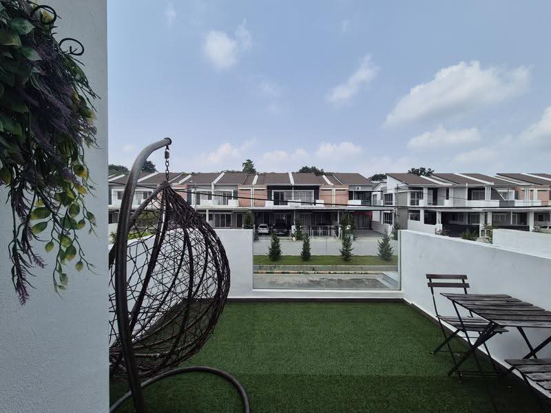 2-storey Terraced House for Rent in Bemban (Melaka) - Ann Lim - Balcony - PropertyGuru.com.my
