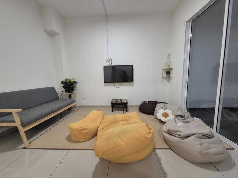 2-storey Terraced House for Rent in Bemban (Melaka) - Ann Lim - Living Room - PropertyGuru.com.my
