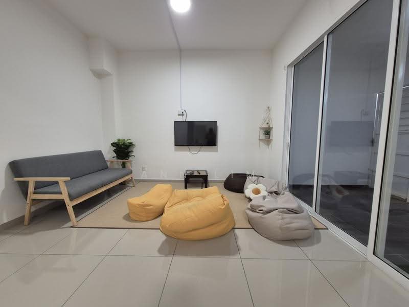 2-storey Terraced House for Rent in Bemban (Melaka) - Ann Lim - Living Room - PropertyGuru.com.my