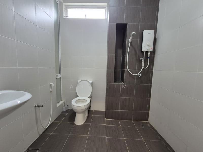 2-storey Terraced House for Rent in Bemban (Melaka) - Ann Lim - Bathroom - PropertyGuru.com.my