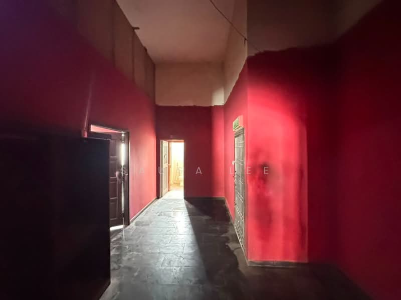 Shop for Rent in Taman Kempas Utama (Tebrau) - Sausa Lee - Corridor - PropertyGuru.com.my