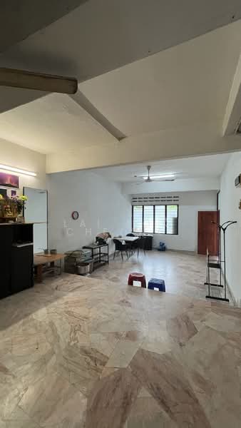2-storey Terraced House for Sale in Taman Lucky (Bangsar) - Lai Kok Cheong - Living Room - PropertyGuru.com.my