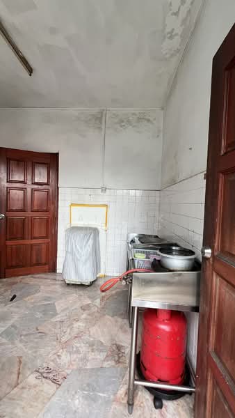 2-storey Terraced House for Sale in Taman Lucky (Bangsar) - Lai Kok Cheong - Kitchen - PropertyGuru.com.my