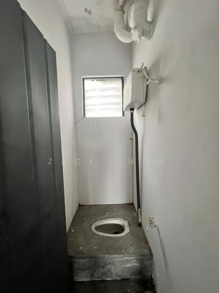 Flat for Sale at Taman Flora Heights - Zack Chow - Bathroom - PropertyGuru.com.my