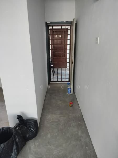 Flat for Sale at Taman Flora Heights - Zack Chow - Entrance - PropertyGuru.com.my