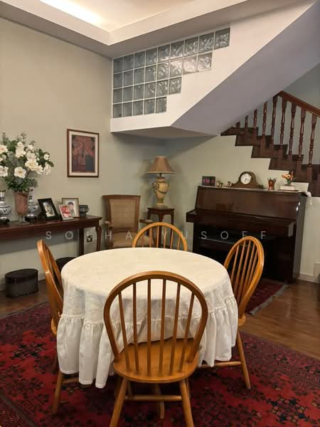 Rumah Berkembar untuk Disewa di SS14 (Subang Jaya) - Solha Binti Mohd Yusoff - Dining room - PropertyGuru.com.my