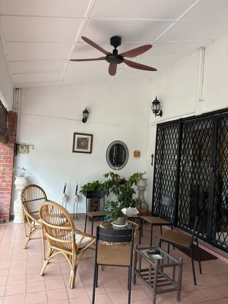 Rumah Berkembar untuk Disewa di SS14 (Subang Jaya) - Solha Binti Mohd Yusoff - Front patio - PropertyGuru.com.my