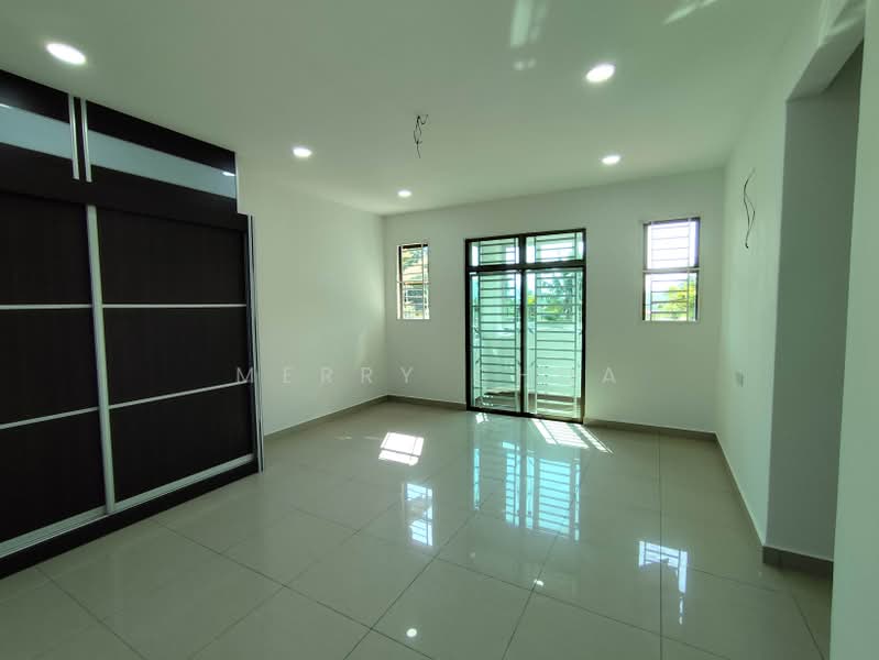 Semi-Detached House for Sale in Taman Evergreen Heights (Batu Pahat) - Merry Chua - PropertyGuru.com.my