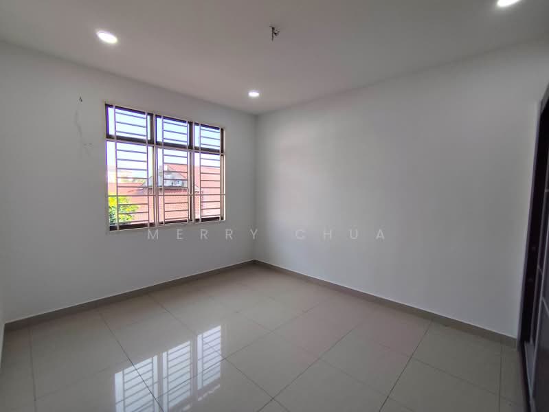 Semi-Detached House for Sale in Taman Evergreen Heights (Batu Pahat) - Merry Chua - PropertyGuru.com.my