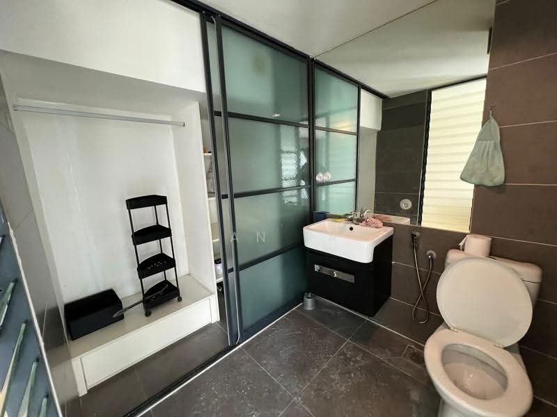 Kondominium untuk Disewa di Empire Damansara (Empire SOHO 2) - Alan Tai - Bathroom - PropertyGuru.com.my