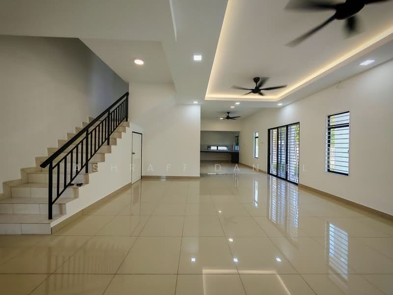 2-storey Terraced House for Sale in Rawang (Selangor) - Ashraff Daniel - Living Room - PropertyGuru.com.my