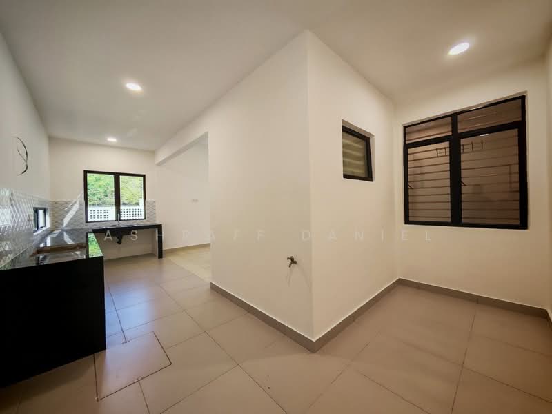 2-storey Terraced House for Sale in Rawang (Selangor) - Ashraff Daniel - Kitchen - PropertyGuru.com.my