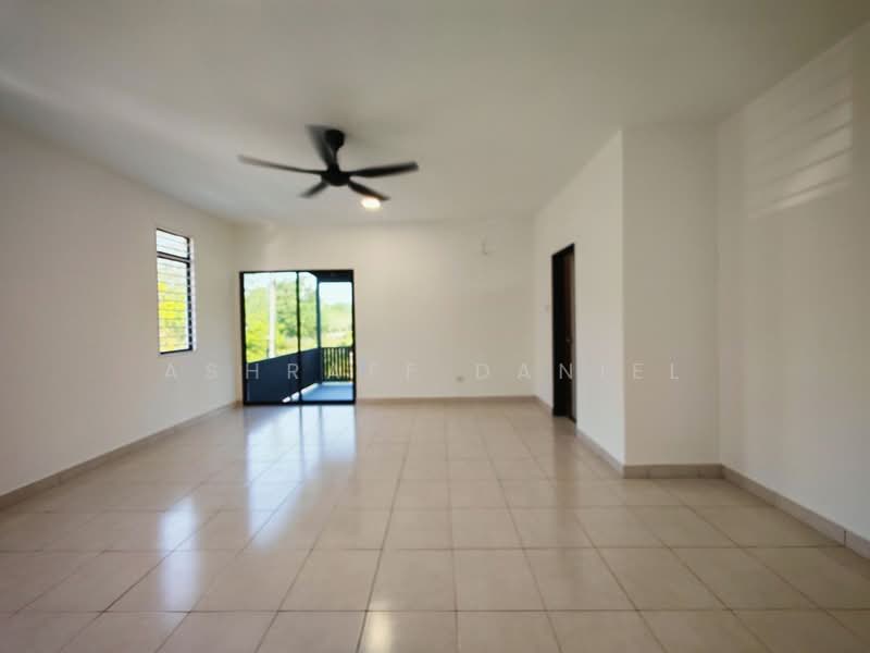2-storey Terraced House for Sale in Rawang (Selangor) - Ashraff Daniel - Living Room - PropertyGuru.com.my