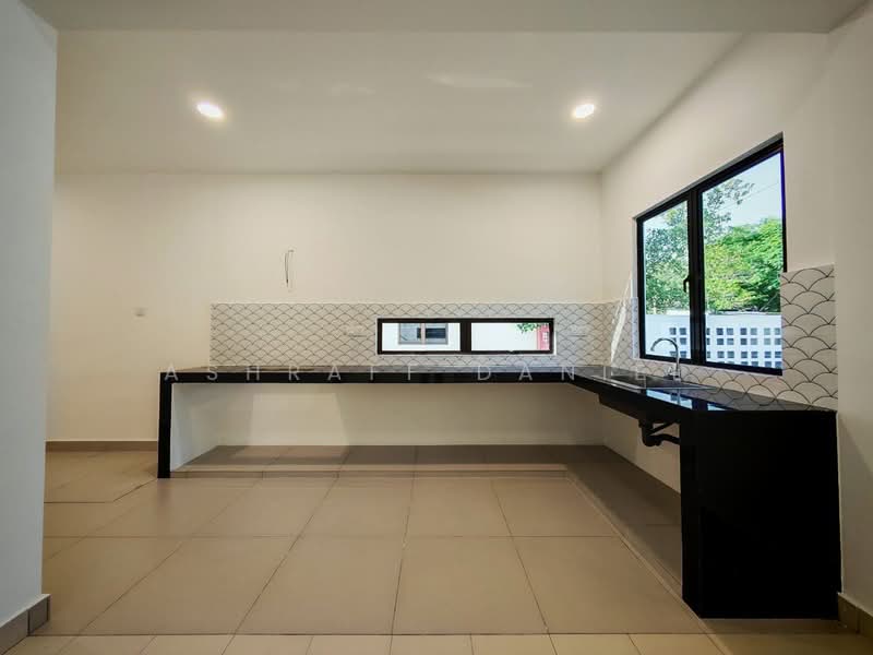 2-storey Terraced House for Sale in Rawang (Selangor) - Ashraff Daniel - Kitchen - PropertyGuru.com.my