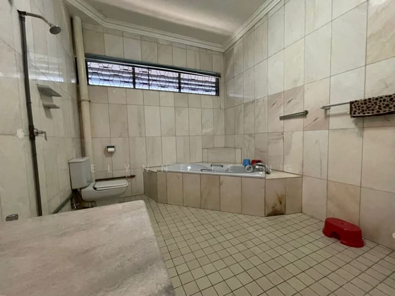 Rumah Banglo untuk Dijual di Minden Heights (Gelugor) - Elynne Leong - Bathroom - PropertyGuru.com.my