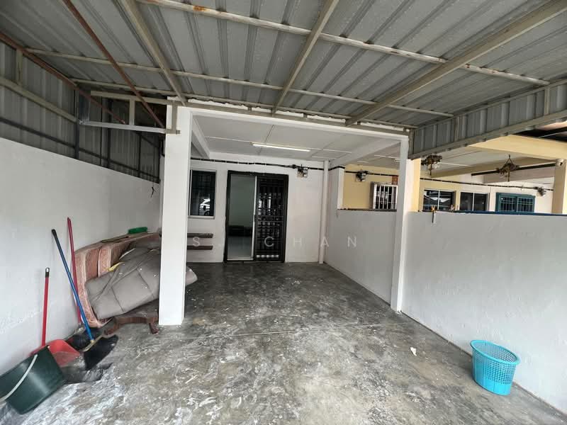 Rumah Teres 2 Tingkat untuk Disewa di Taman Bukit Jaya (Ulu Tiram) - SJ CHAN - Exterior - PropertyGuru.com.my