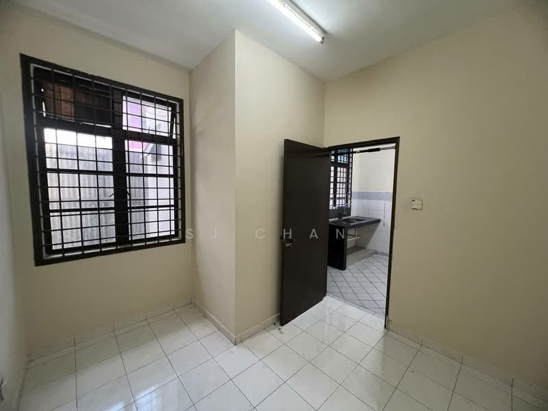 Rumah Teres 2 Tingkat untuk Disewa di Permas Jaya (Johor) - SJ CHAN - PropertyGuru.com.my