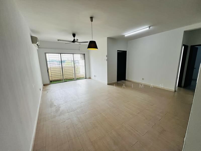 Kondominium untuk Dijual di Widuri Impian - Yasmin Sulaiman - Living Room - PropertyGuru.com.my