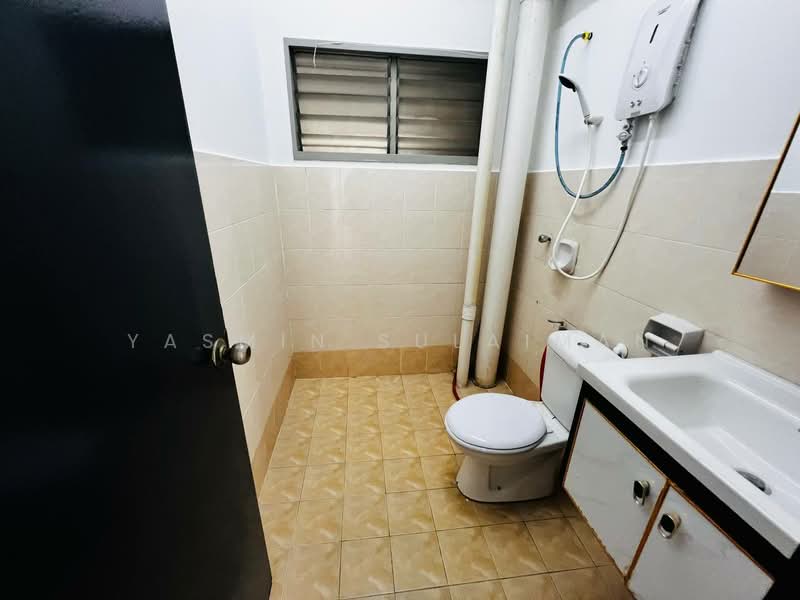 Kondominium untuk Dijual di Widuri Impian - Yasmin Sulaiman - Bathroom - PropertyGuru.com.my
