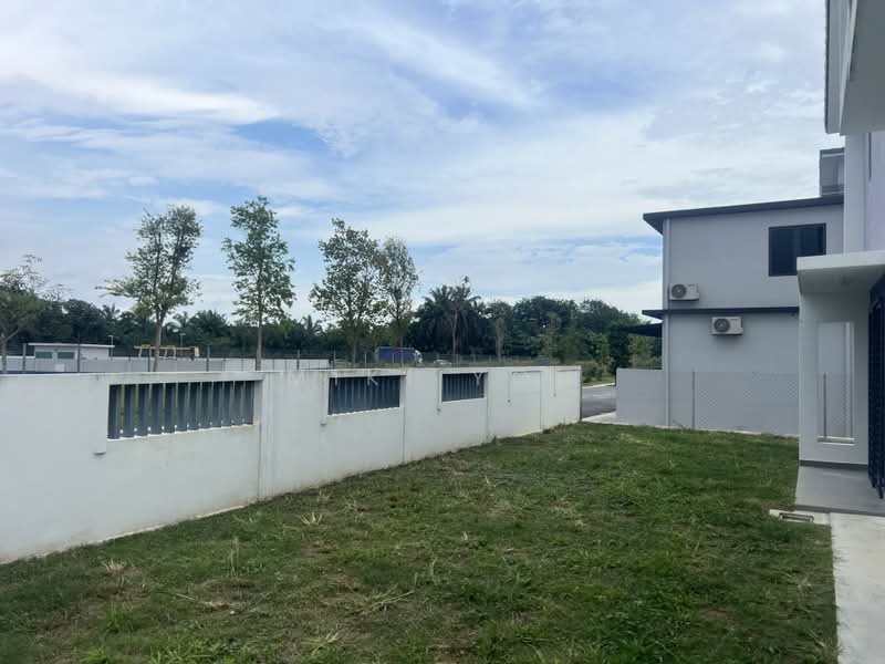 2-storey Terraced House for Rent in Telok Panglima Garang (Selangor) - Miki You - Exterior - PropertyGuru.com.my