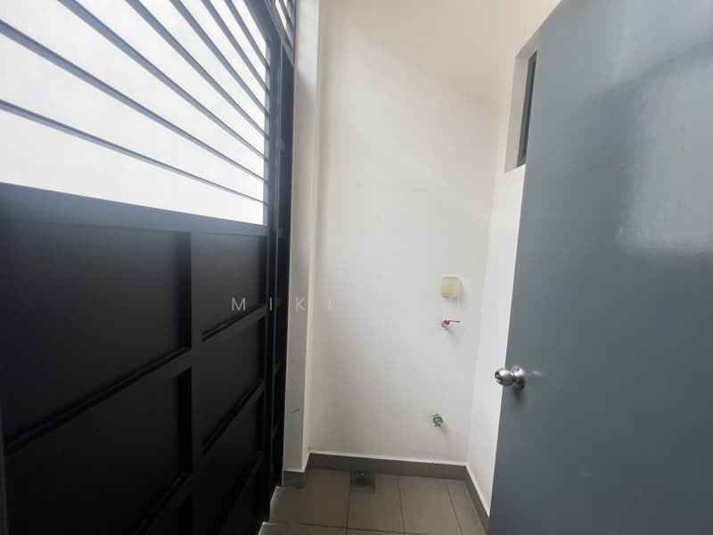 2-storey Terraced House for Rent in Telok Panglima Garang (Selangor) - Miki You - Entrance - PropertyGuru.com.my