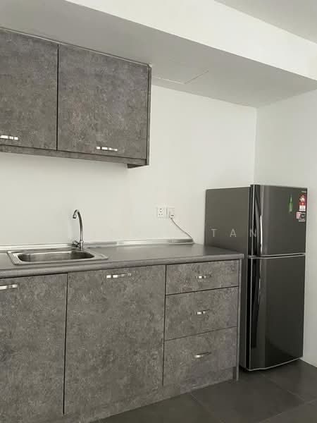 Kondominium untuk Dijual di Empire Damansara (Empire SOHO 2) - Raymond Tan - Kitchen - PropertyGuru.com.my