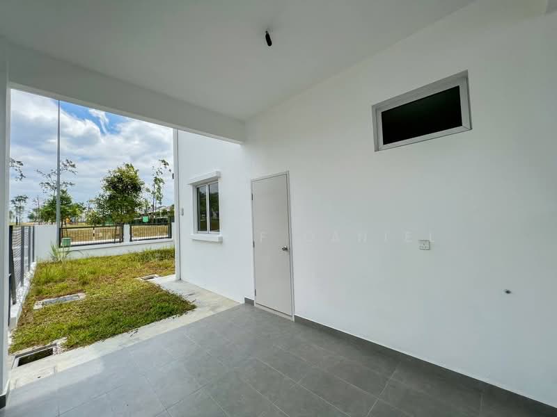 2-storey Terraced House for Sale in Bandar Rimbayu (Telok Panglima Garang) - Ashraff Daniel - Exterior - PropertyGuru.com.my