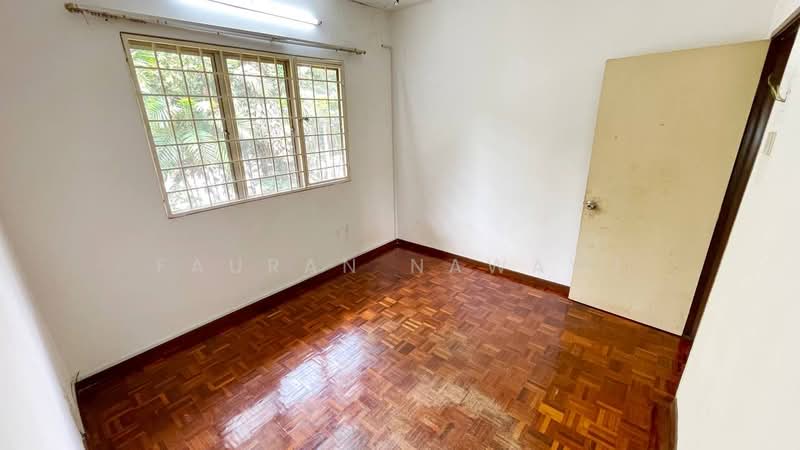 Rumah Teres 2.5 Tingkat untuk Dijual di Taman Equine (Seri Kembangan) - Fauran Nawawi - PropertyGuru.com.my